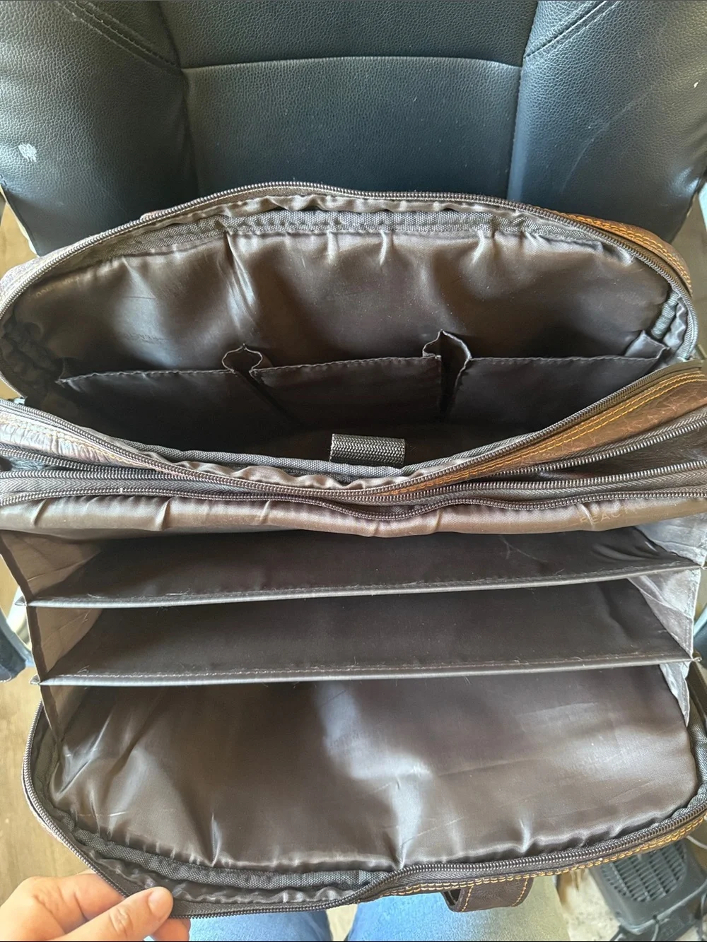 Kenneth Cole Reaction Brown Leather Briefcase with Dual Front Pockets